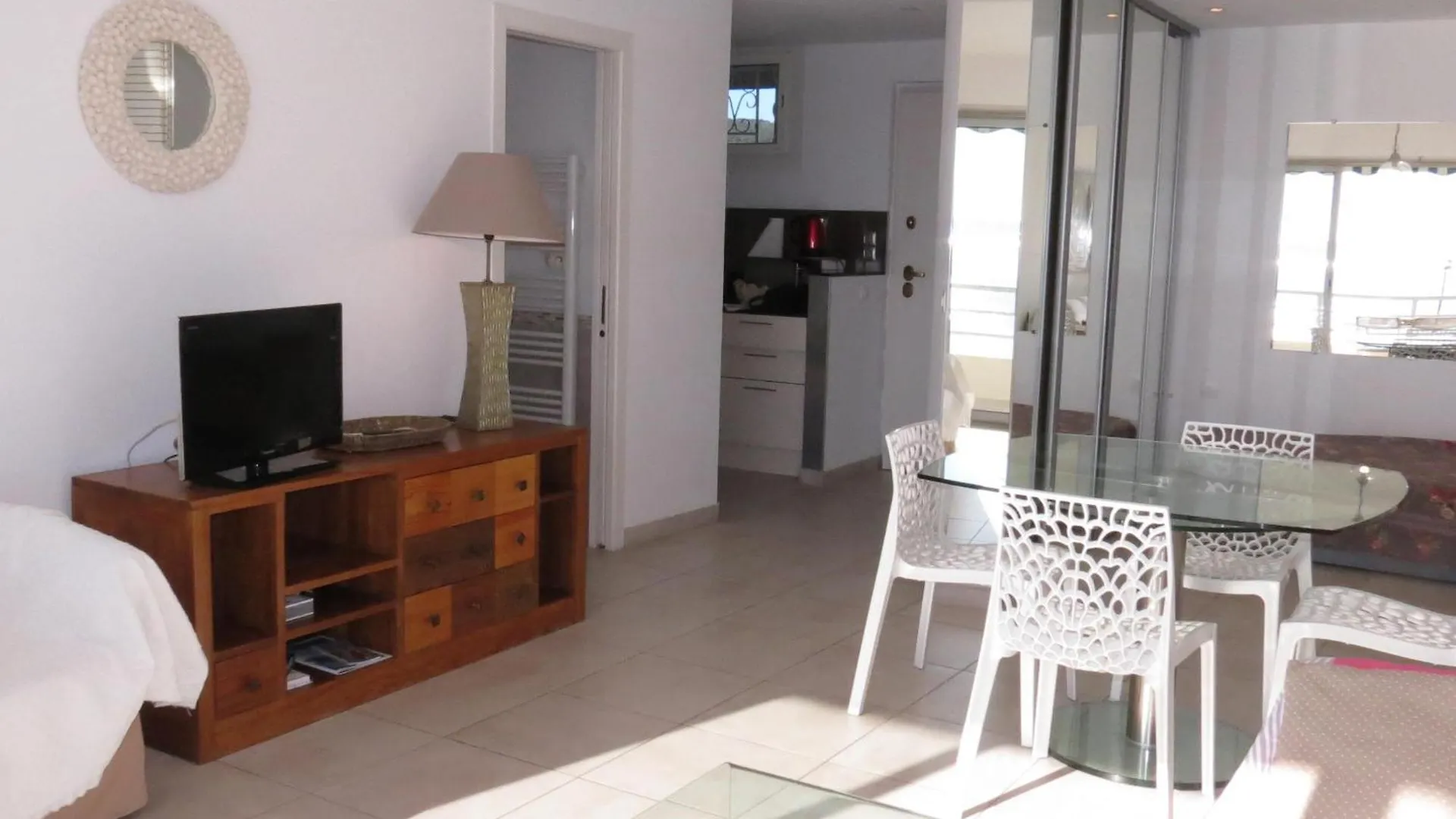 Appartement T2 Face A La Mer Avec Terrasse En Centre-Ville - Sainte-Maxime - Fr-1-780-48 France